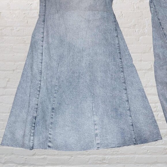 22S Torrid Festi Super Flare Jeans NWT - Picture 4 of 6